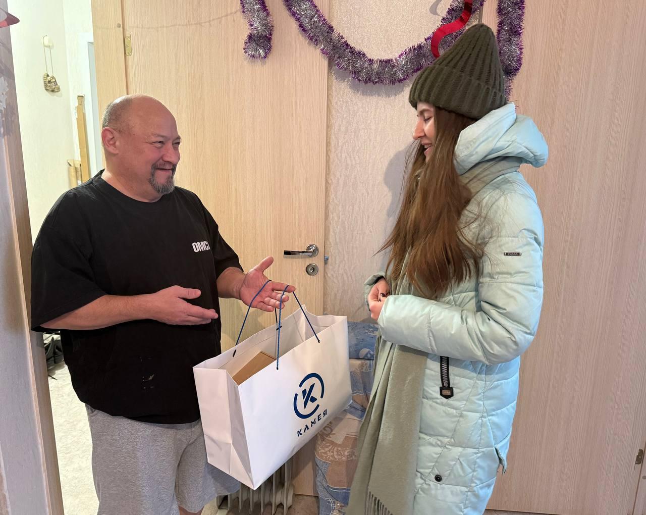 Фото «Ёлка желаний» исполнила новогоднюю мечту ветерана боевых действий Евгения Кузина 2 - Сиб.ФМ Фото «Ёлка желаний» исполнила новогоднюю мечту ветерана боевых действий Евгения Кузина 2